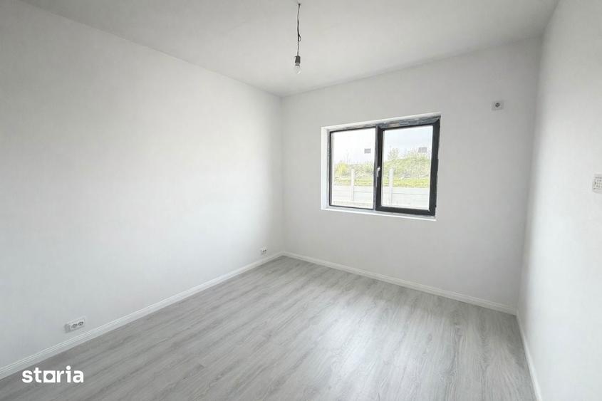 Casă cu 4 camere cu Teren 350 Mp în Clinceni