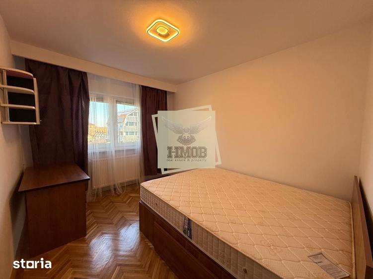 Apartament cu 4 camere decomandat în Valea Aurie