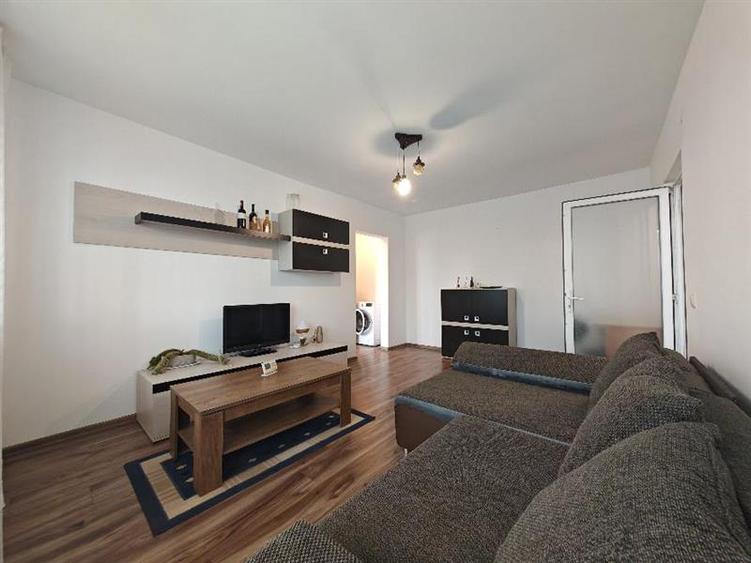Apartament cu 2 camere semidecomandat, mobilat în Astra