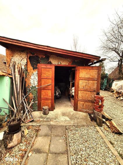 Casă cu 5 camere cu Teren 1167 Mp în Sânpetru