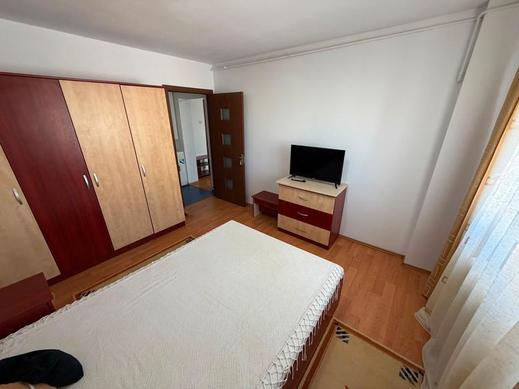 Apartament cu 2 camere semidecomandat în 13 Septembrie