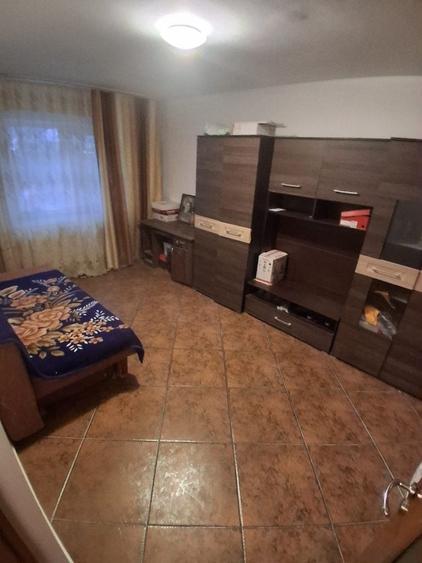 De vanzare apartament 4 camere - 5
