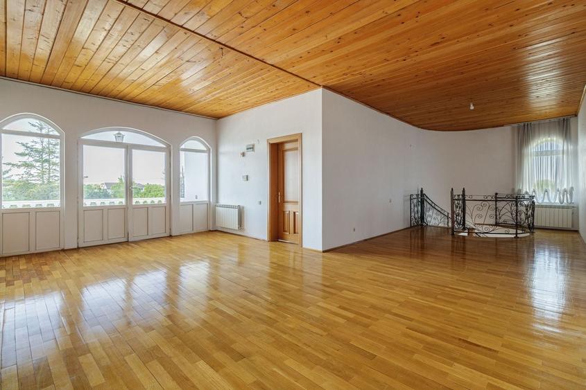 Casă individuală cu 11 camere cu Piscina în Corbeanca