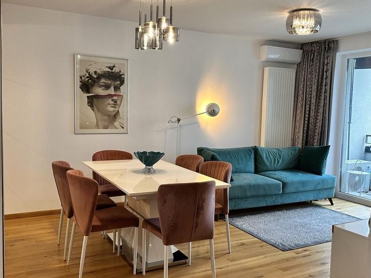 Apartament cu 2 camere decomandat în Noua