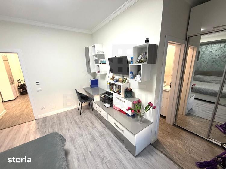 Apartament cu 3 camere decomandat în Craiovița Nouă