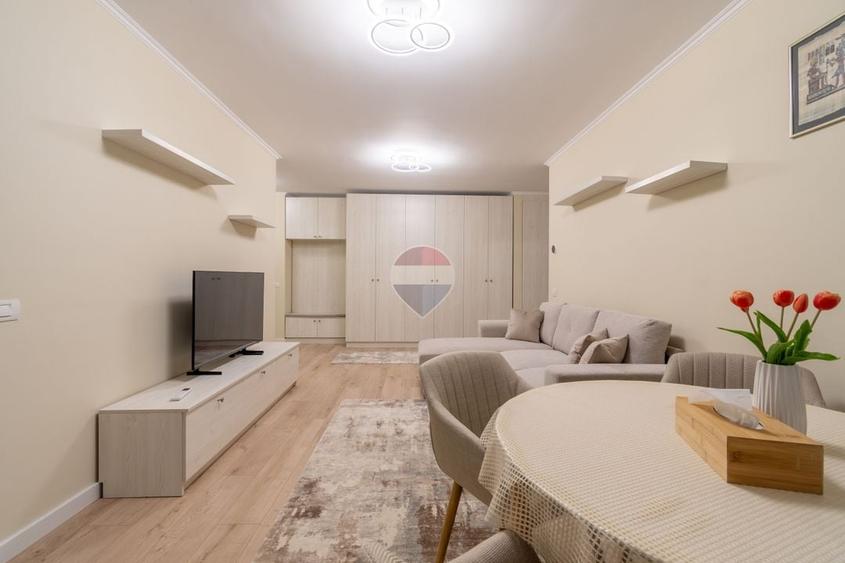 Apartament cu 2 camere semidecomandat, mobilat în Iris