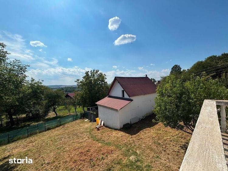 Casă cu 6 camere cu Teren 962 Mp în Groși