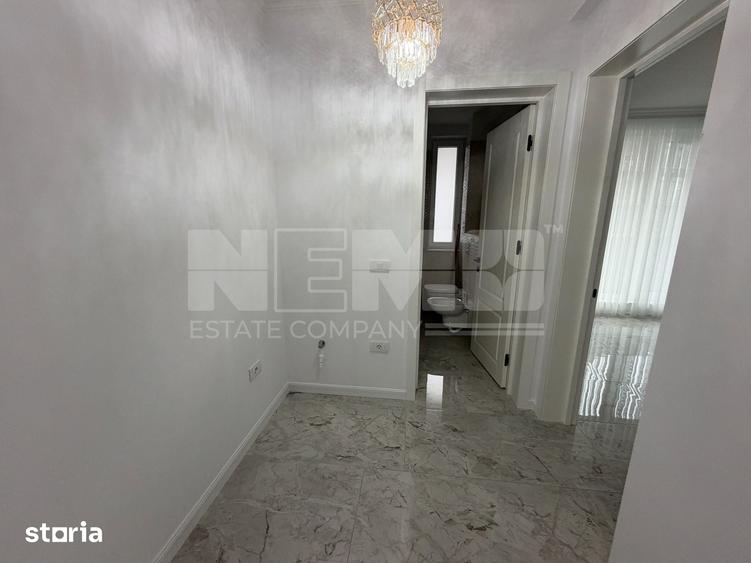 Apartament cu 3 camere semidecomandat în Central