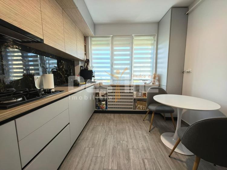 Apartament cu 3 camere decomandat, mobilat în Alexandru cel Bun