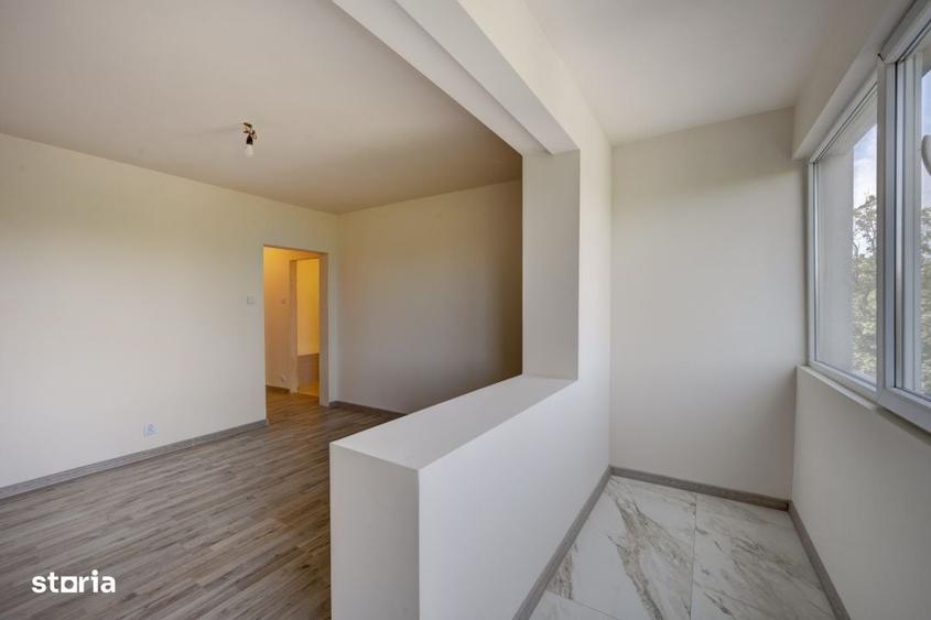 Apartament cu 3 camere semidecomandat în Titan