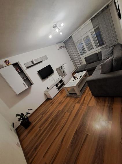 Apartament cu 2 camere decomandat în Micro 16
