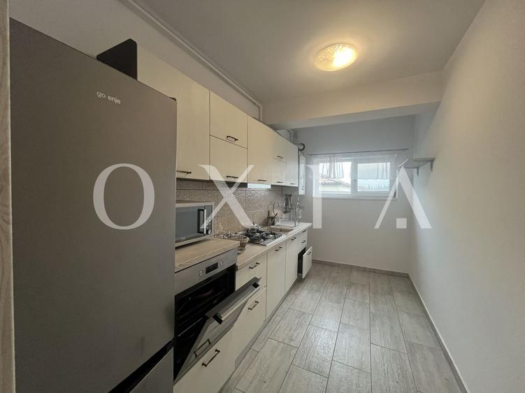 Apartament cu 3 camere decomandat, mobilat în Dumbrăvița