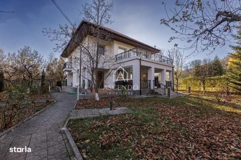 Casă cu 4 camere în Breaza de Sus