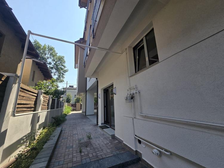 Apartament cu 2 camere semidecomandat în Dămăroaia