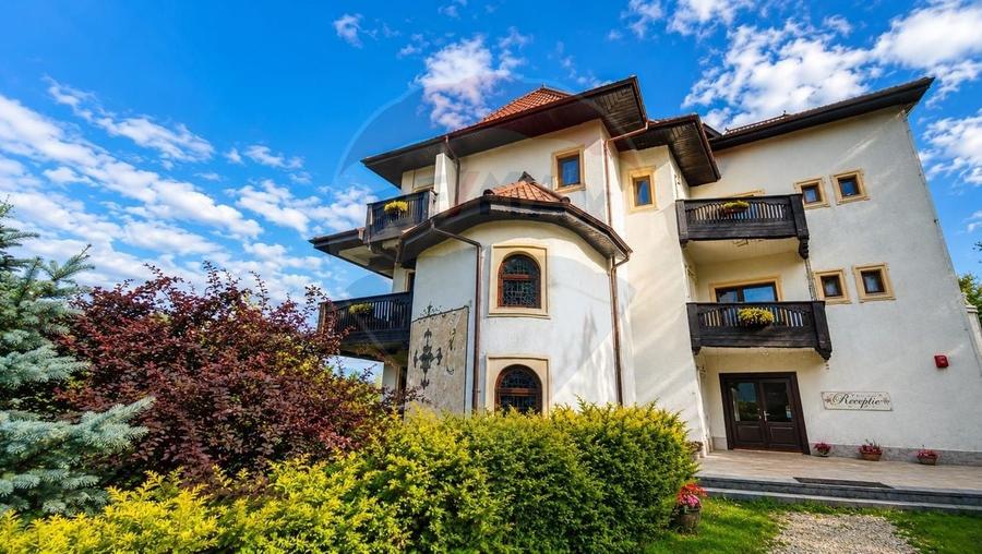 Hotel/Pensiune, de 1,200 mp, în Peștera