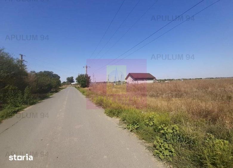 Teren de 1300 mp, în Copăceni