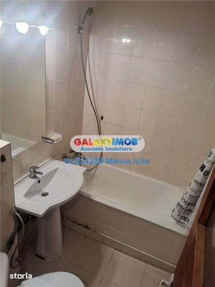 Apartament cu 3 camere în Drumul Taberei