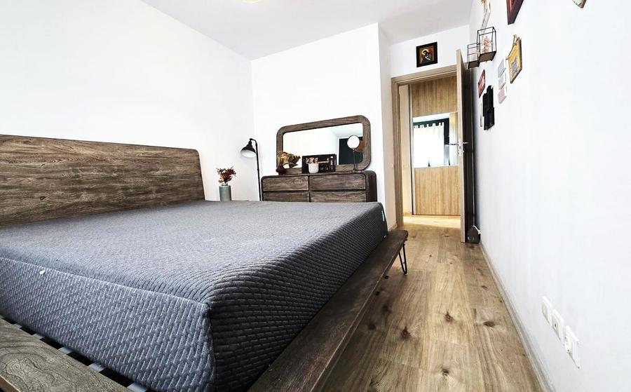 Apartament cu 3 camere semidecomandat în Băneasa