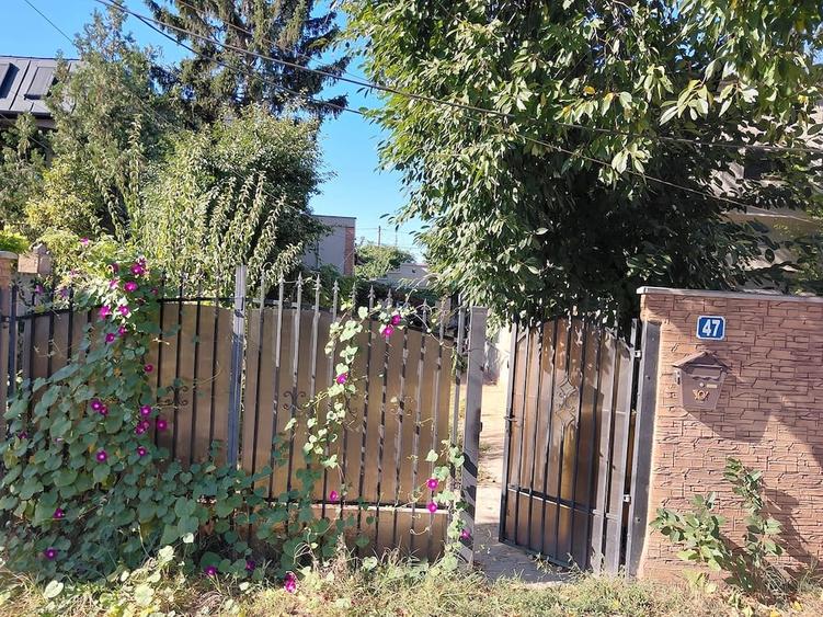 Casă cu Teren 590 Mp în Central