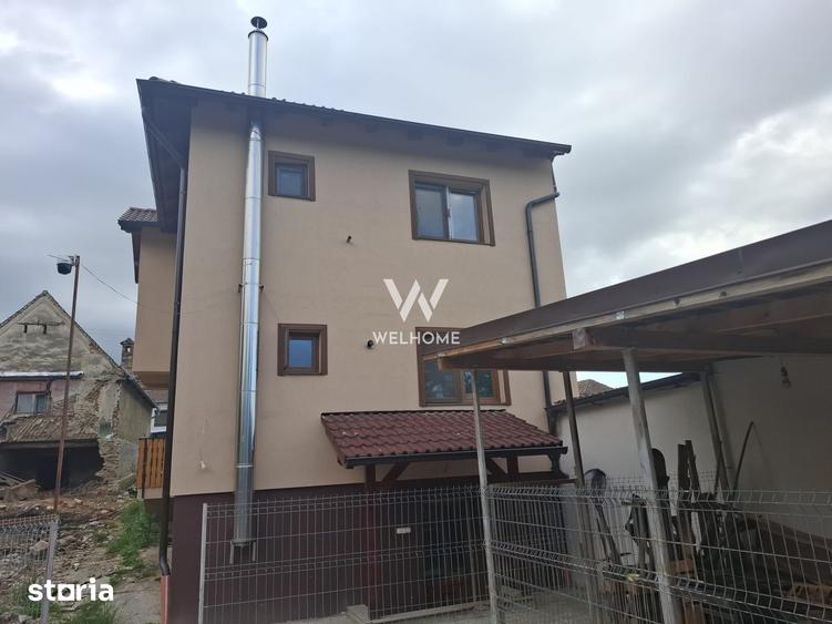 Casă cu 4 camere cu Teren 710 Mp în Poplaca
