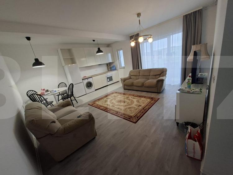 Apartament cu 3 camere decomandat, mobilat în Torontalului
