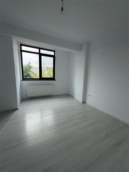 Apartament cu 3 camere decomandat în Burdujeni