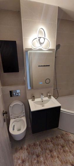 Apartament cu 2 camere decomandat, mobilat în Republicii