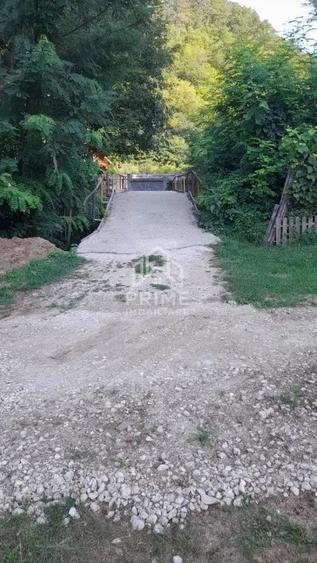 Teren de 1240 mp, în Fața