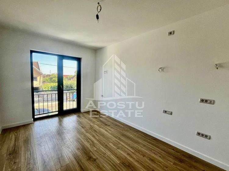 Casă cu 3 camere cu Teren 250 Mp în Plopi