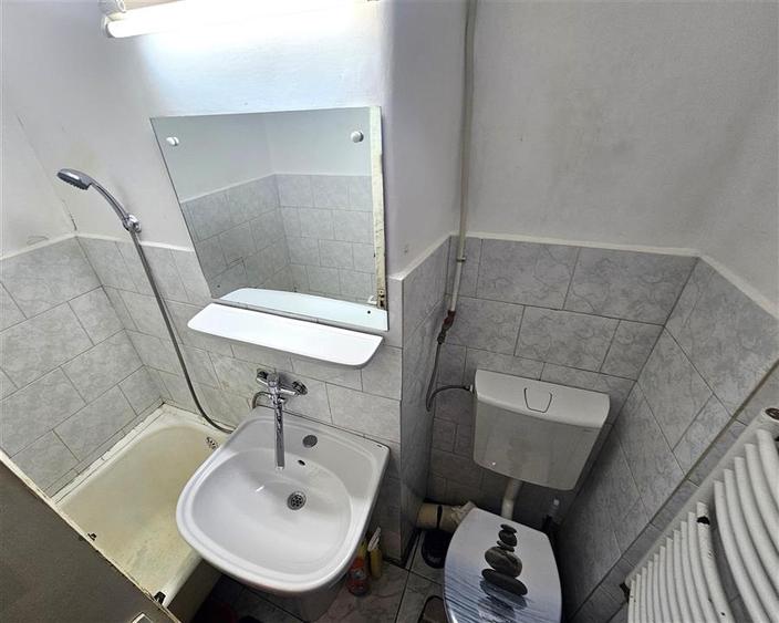 Apartament cu 2 camere nedecomandat în Tătărași