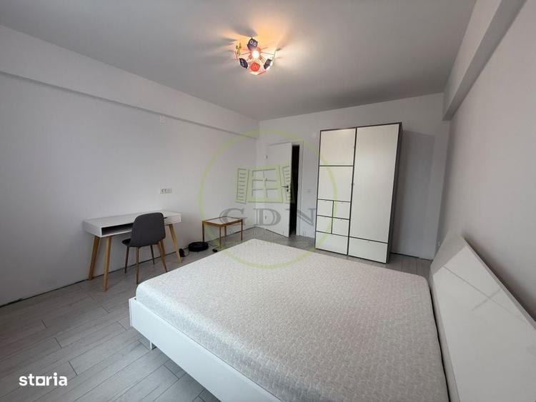 Apartament cu 3 camere decomandat, mobilat în Central
