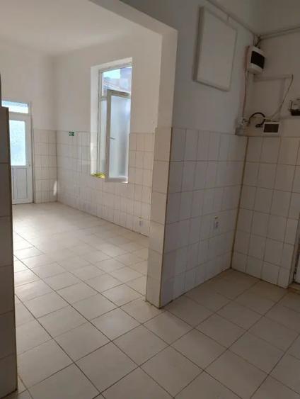 Spațiu comercial, de 40 mp, în Central