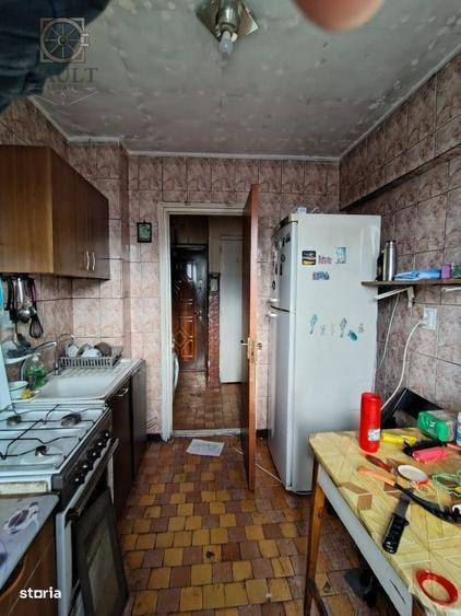 Apartament cu 2 camere semidecomandat, mobilat în Dristor