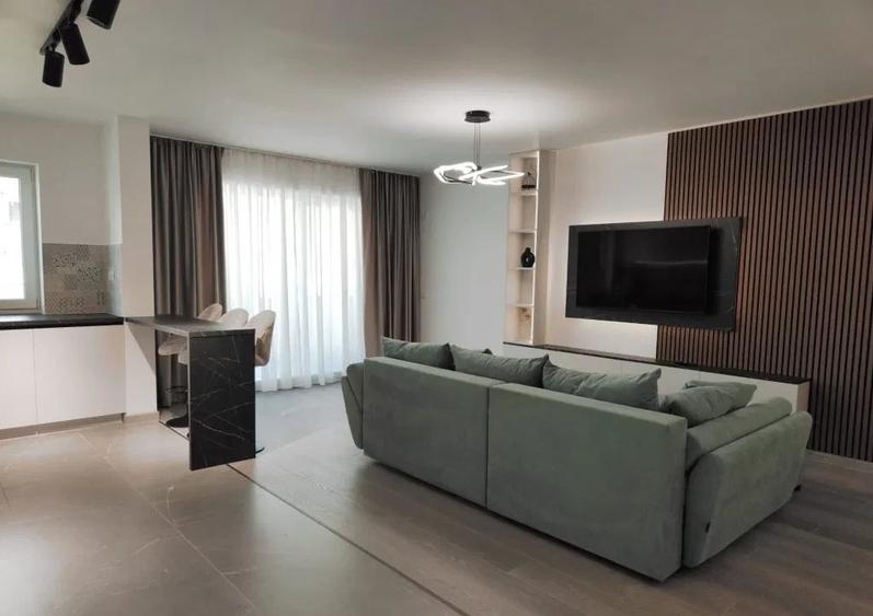 Apartament cu 3 camere decomandat, mobilat în Tractorul