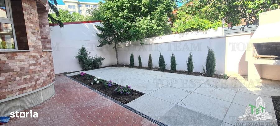 Casă cu 9 camere cu Teren 358 Mp în Grivița