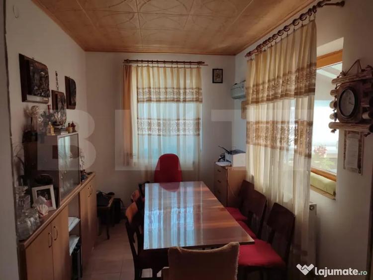 Casă cu 6 camere cu Canalizare în Dancu