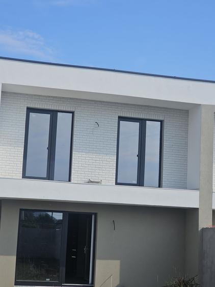Casă cu 3 camere în Central