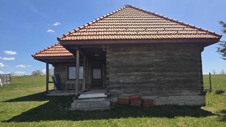 Casă cu 3 camere în Râșca