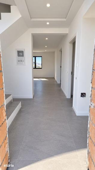 Casă cu 4 camere cu Teren 300 Mp în Central