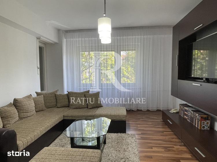 Apartament cu 3 camere decomandat în Dacia