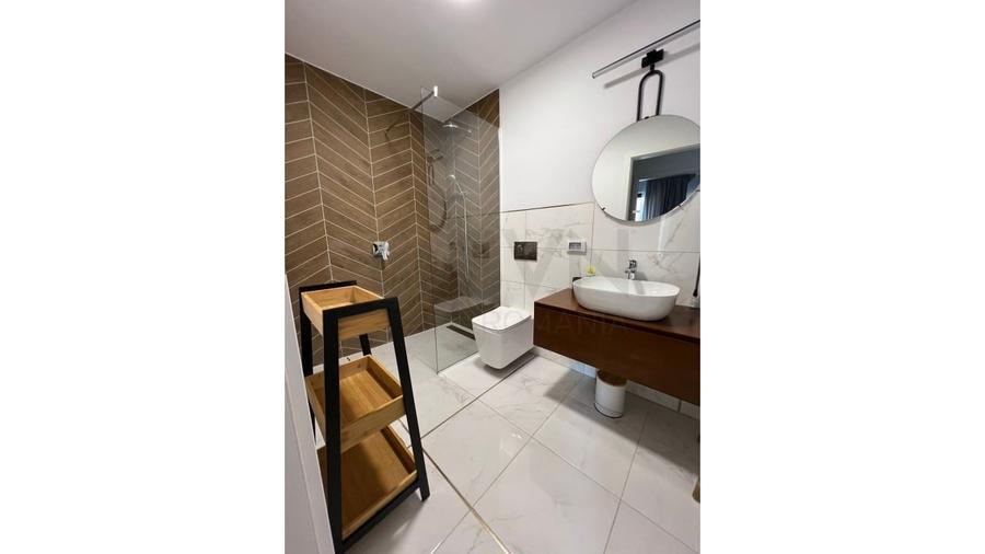 Apartament cu 2 camere semidecomandat, mobilat în Pipera