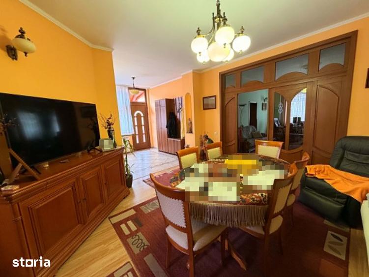 Casă cu 3 camere cu Teren 385 Mp în Central