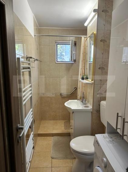 Apartament cu 2 camere semidecomandat, mobilat în Nord-Est