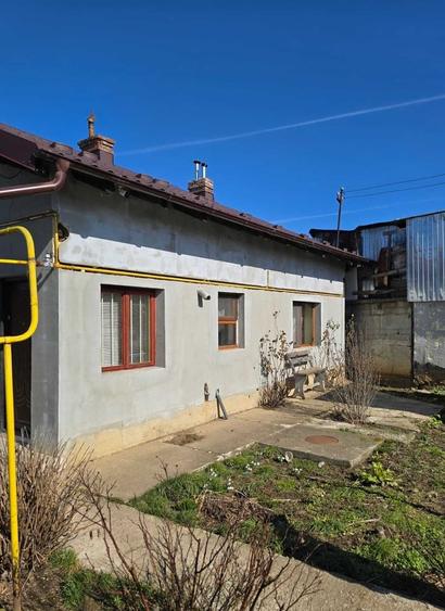 Casă cu 3 camere în Central