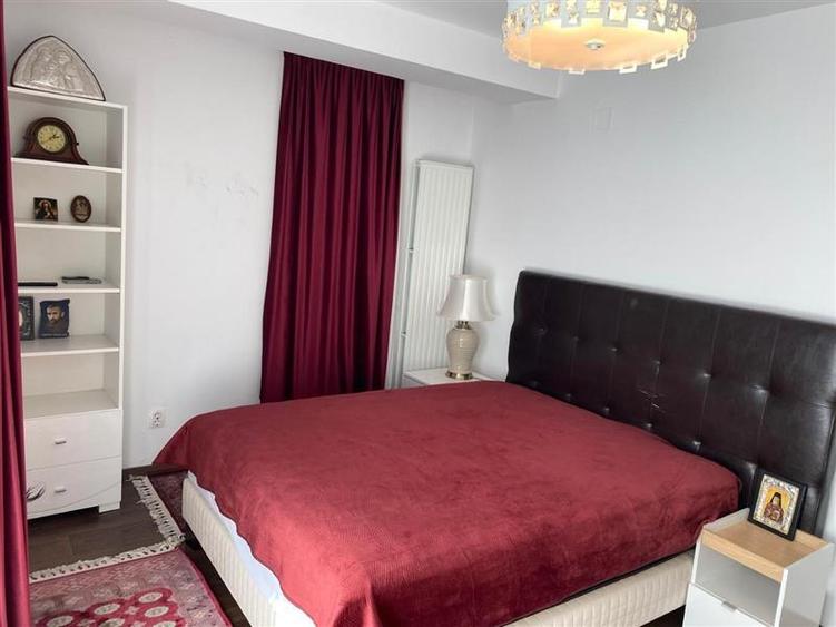 Apartament cu 3 camere decomandat, mobilat în Calea Călărașilor