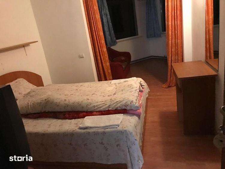 Casă cu 4 camere cu Teren 250 Mp în Central