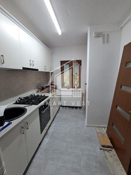 Apartament cu 3 camere decomandat, mobilat în Micro 17