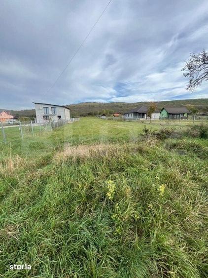 Teren de 2400 mp, în Cetate