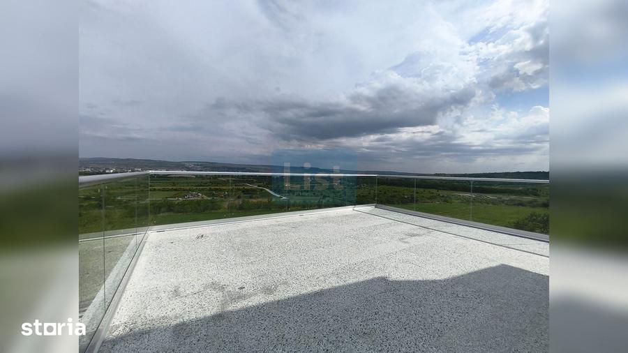 Casă cu 5 camere cu Teren 479 Mp în Sopor