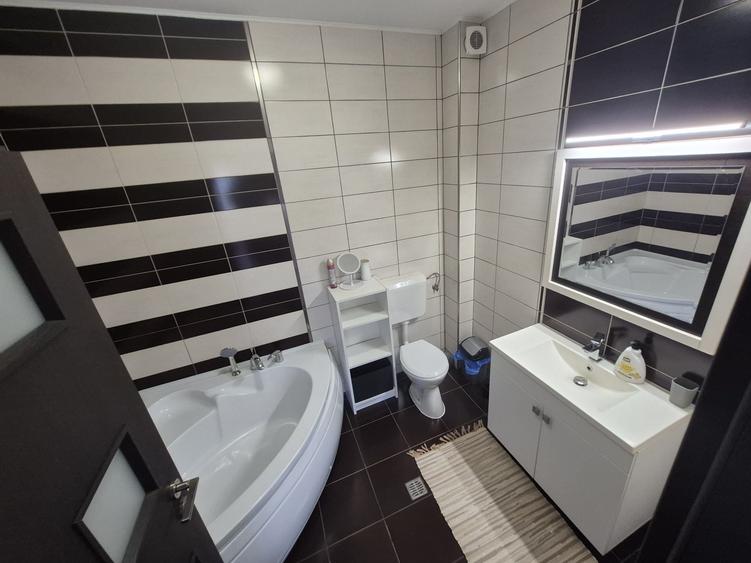 Apartament cu 2 camere decomandat în Olteni
